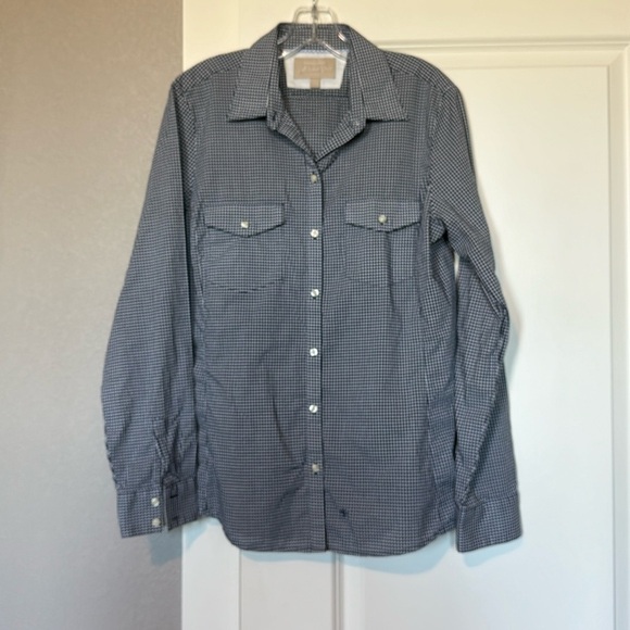 Banana Republic Soft Wash button down - Picture 1 of 13